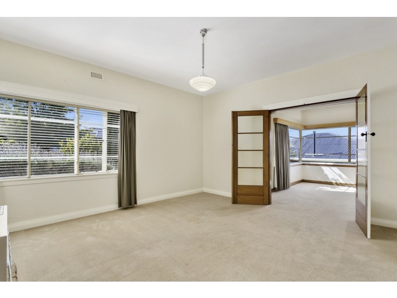 6 Edge Avenue, Lenah Valley TAS 7008