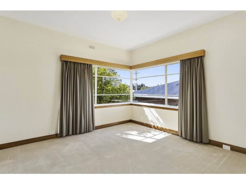 6 Edge Avenue, Lenah Valley TAS 7008
