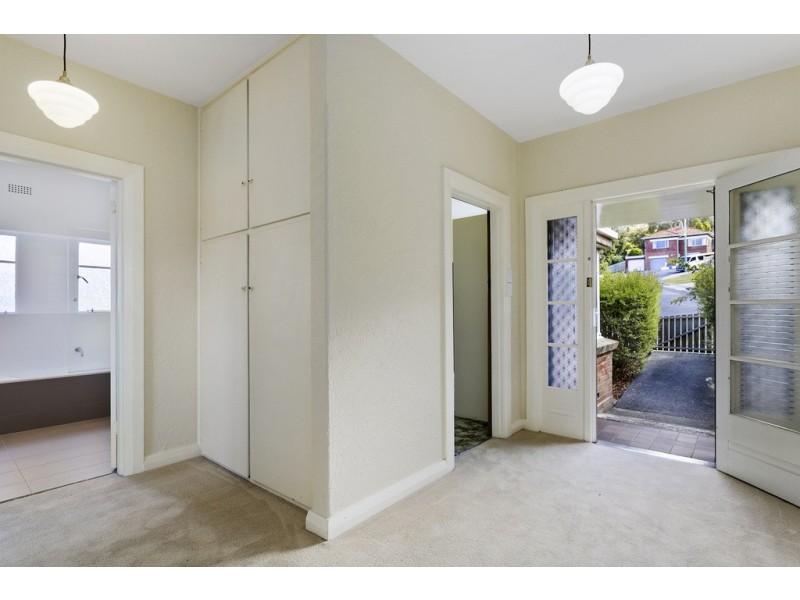 6 Edge Avenue, Lenah Valley TAS 7008