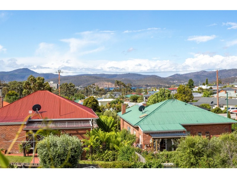 6 Edge Avenue, Lenah Valley TAS 7008