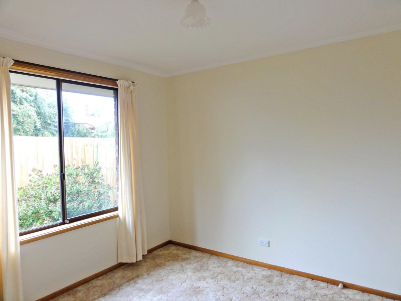 Unit 4, 8-10 Marsh Street, New Town TAS 7008