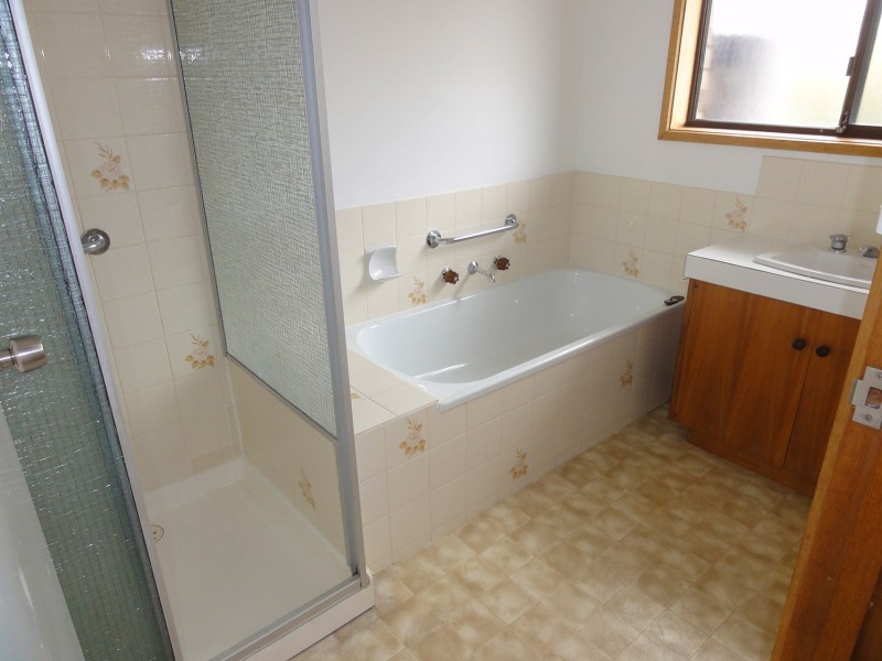 Unit 4, 8-10 Marsh Street, New Town TAS 7008