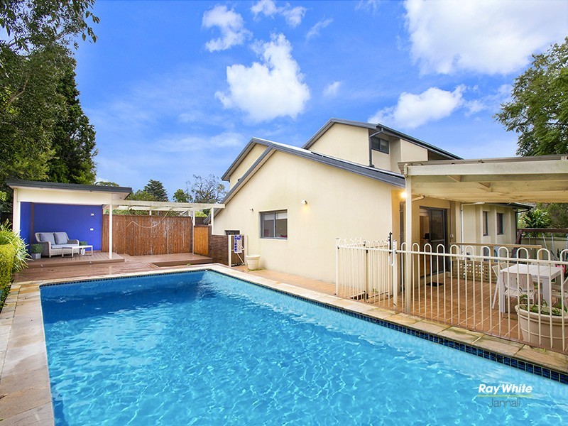 42 Laurina Avenue, Yarrawarrah NSW 2233