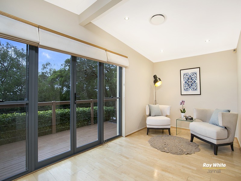 42 Laurina Avenue, Yarrawarrah NSW 2233