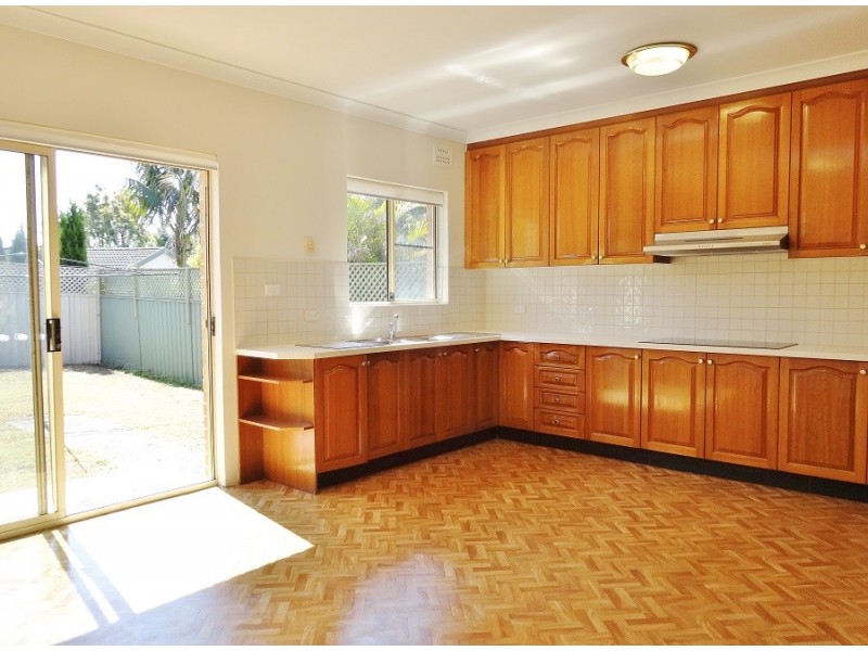 43 Girraween Avenue, Como NSW 2226