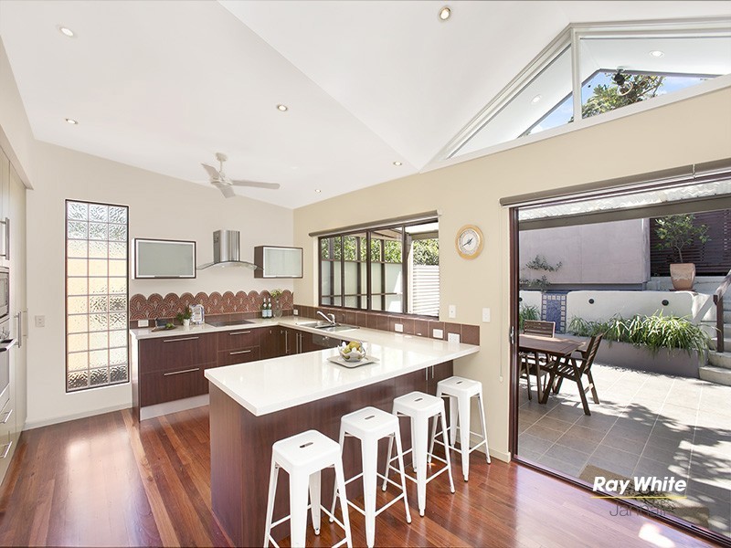 93 Novara Crescent, Como NSW 2226