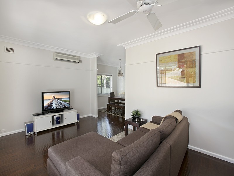 8 Barjadda Avenue, Sylvania NSW 2224