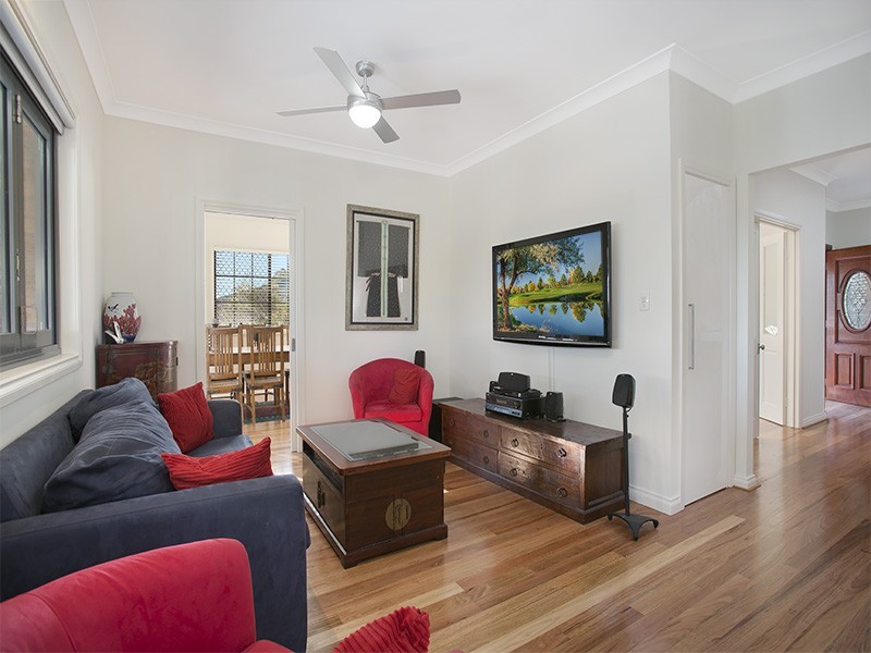 129 Woronora Crescent, Como NSW 2226