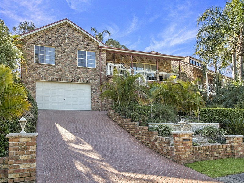 54 Albatross Cct, Woronora Heights NSW 2233