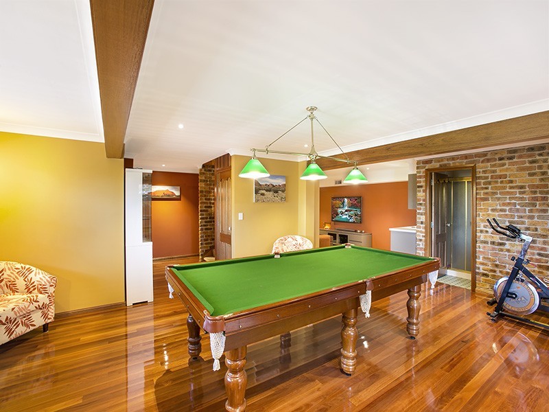 54 Albatross Cct, Woronora Heights NSW 2233