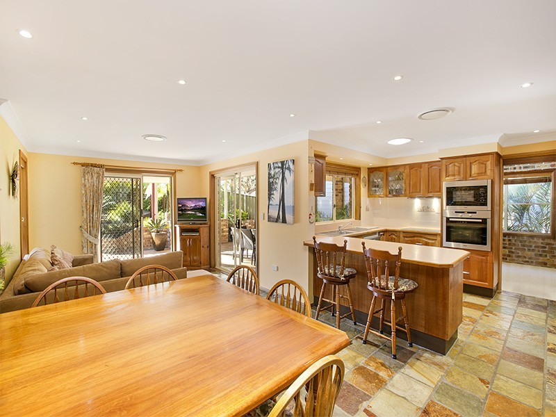 54 Albatross Cct, Woronora Heights NSW 2233