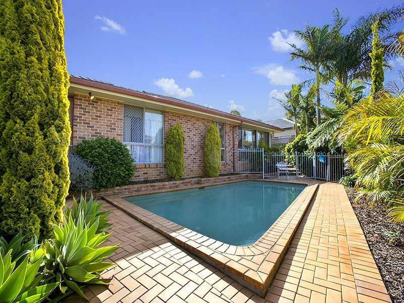 13 Fern Circuit East, Menai NSW 2234