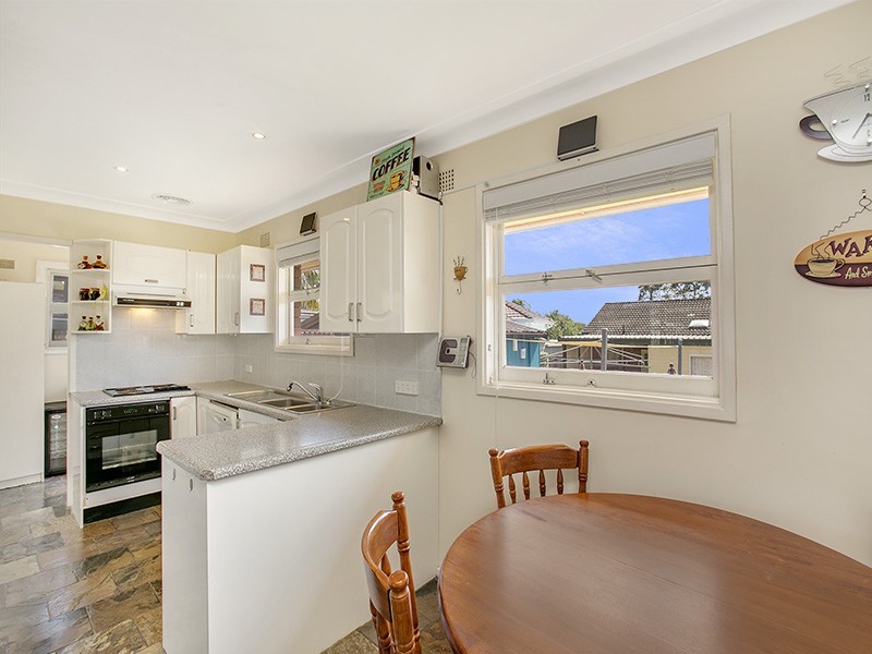 23 Tinakill Ave, Engadine NSW 2233