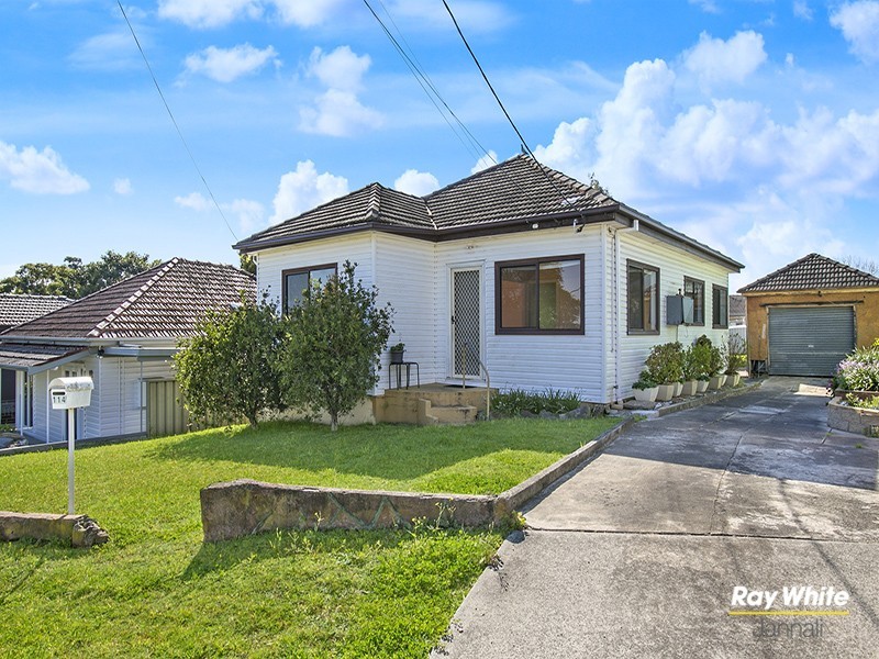 114 Woronora Crescent, Como NSW 2226