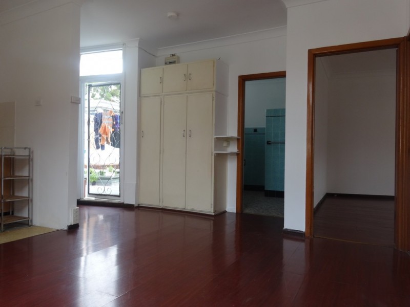 2/56 Railway Crescent, Jannali NSW 2226