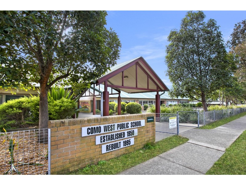 5 Novara Crescent, Como NSW 2226