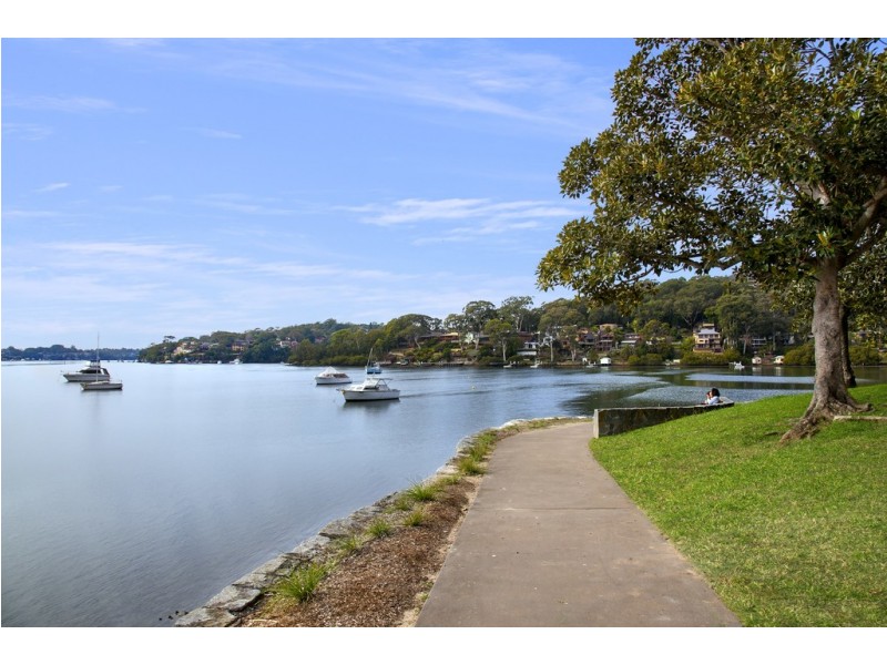 5 Novara Crescent, Como NSW 2226