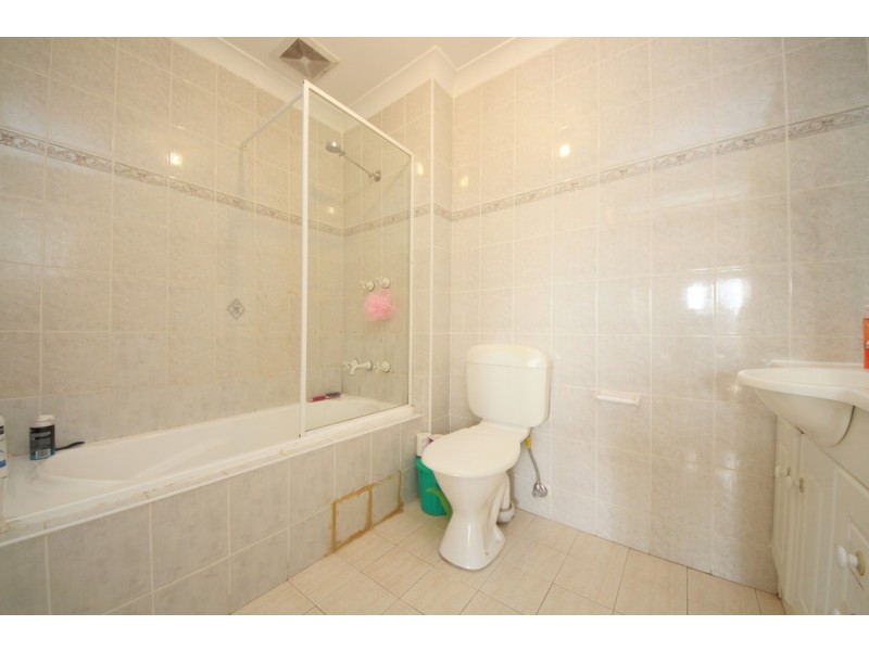 12/25-27 Cairds Avenue, Bankstown NSW 2200