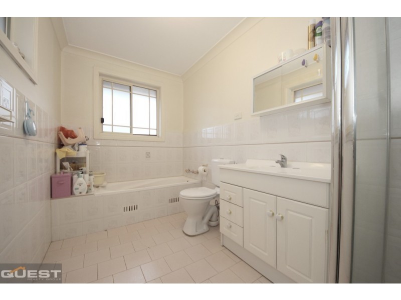 1/9 Chiswick Road, Greenacre NSW 2190