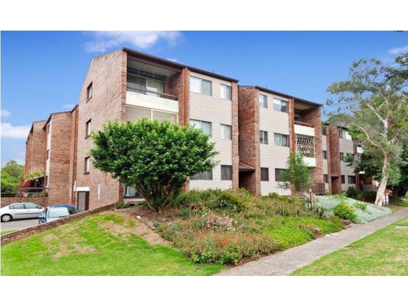 7/26 Remembrance Avenue, Warwick Farm NSW 2170