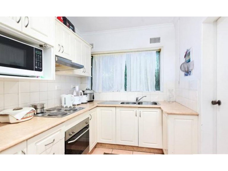 7/26 Remembrance Avenue, Warwick Farm NSW 2170