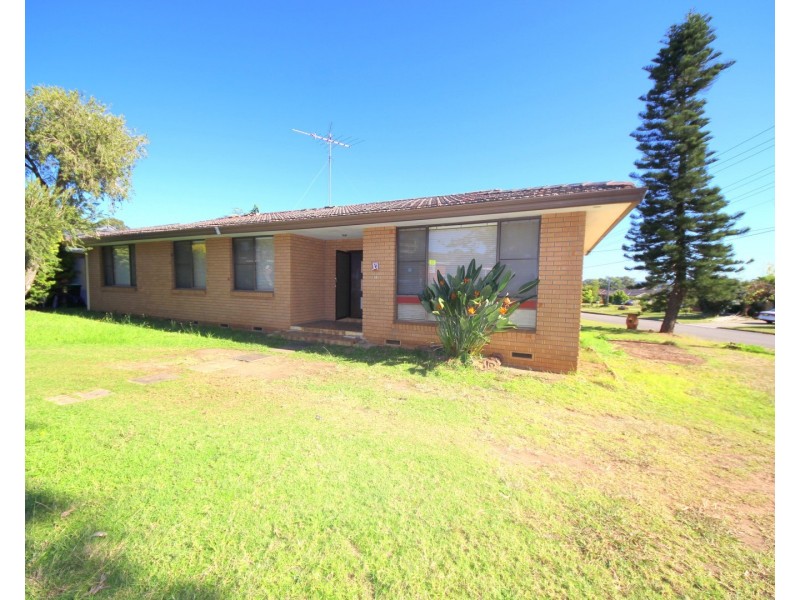 61 Lucas Avenue, Moorebank NSW 2170