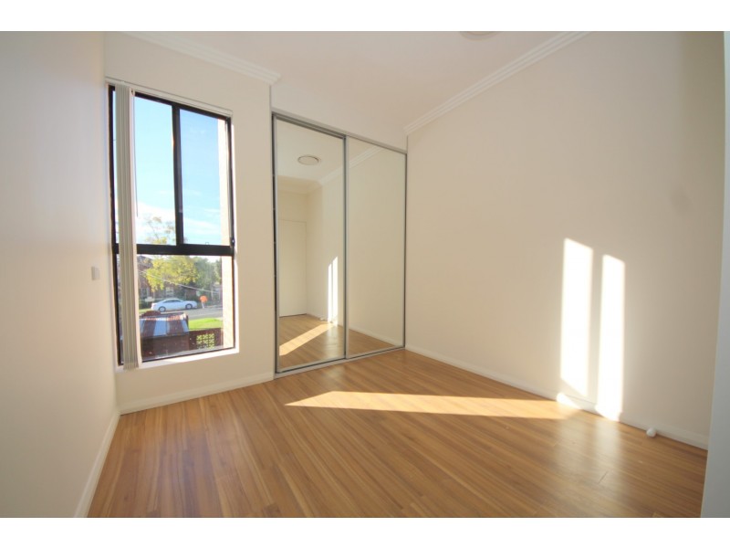 8/3 St Johns Avenue, Auburn NSW 2144