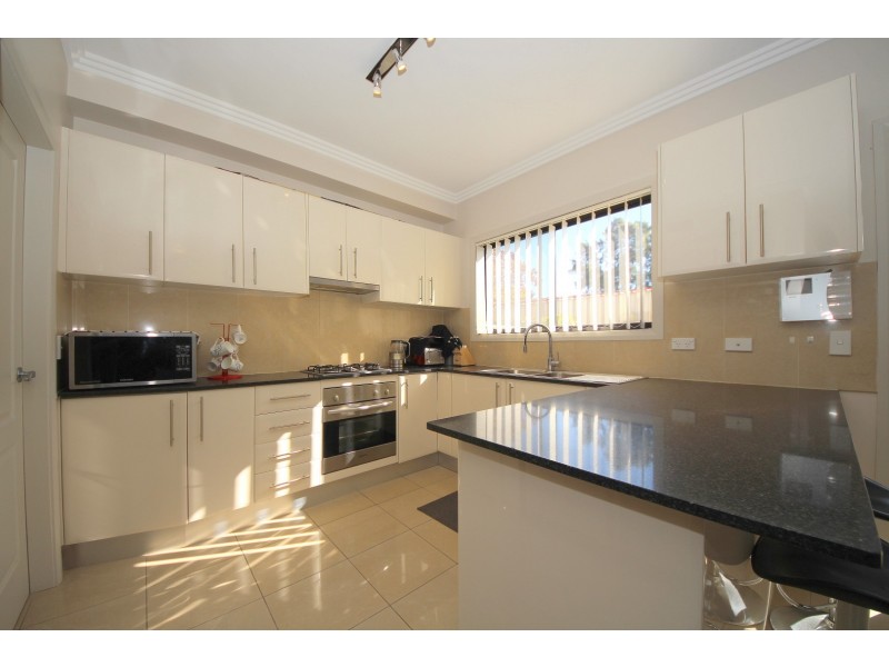 4/17 Sunset Avenue, Bankstown NSW 2200