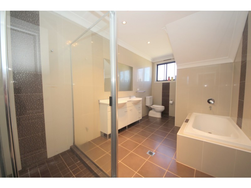 4/17 Sunset Avenue, Bankstown NSW 2200