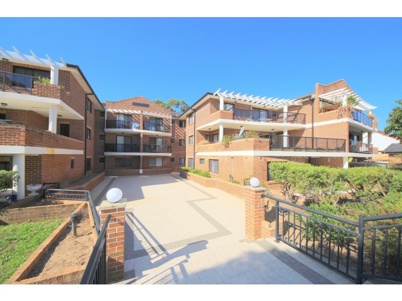 13/35-39 Cairds Avenue, Bankstown NSW 2200