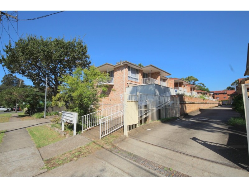 2/19 Dellwood Street, Bankstown NSW 2200