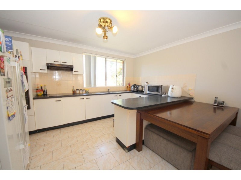 2/19 Dellwood Street, Bankstown NSW 2200