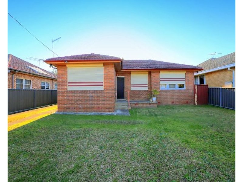 10 Ogmore Court, Bankstown NSW 2200