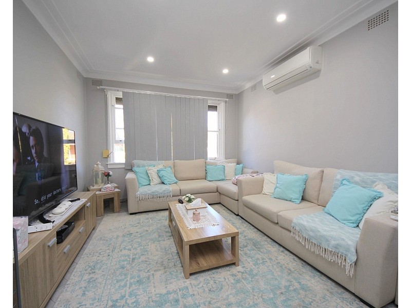 10 Ogmore Court, Bankstown NSW 2200