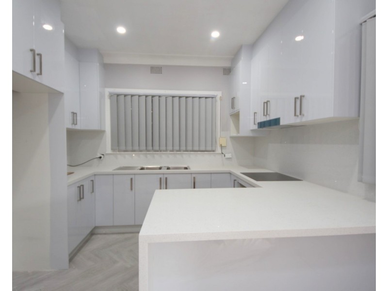 10 Ogmore Court, Bankstown NSW 2200