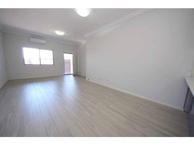 8/360 Hector Street, Bass Hill NSW 2197