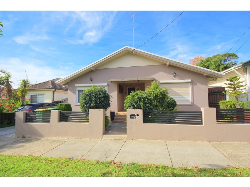 33 Highview Avenue, Greenacre NSW 2190