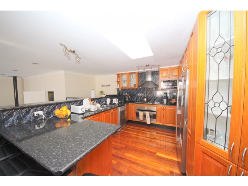 33 Highview Avenue, Greenacre NSW 2190