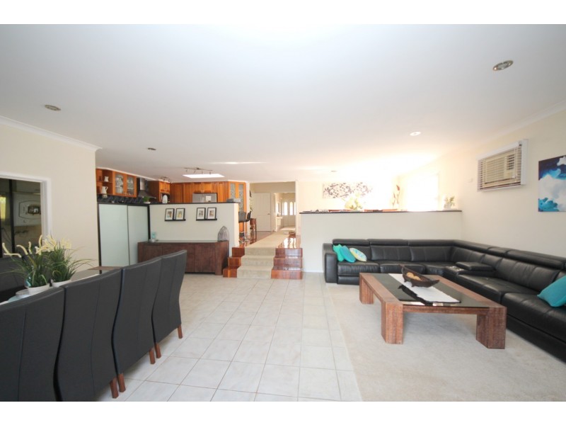 33 Highview Avenue, Greenacre NSW 2190