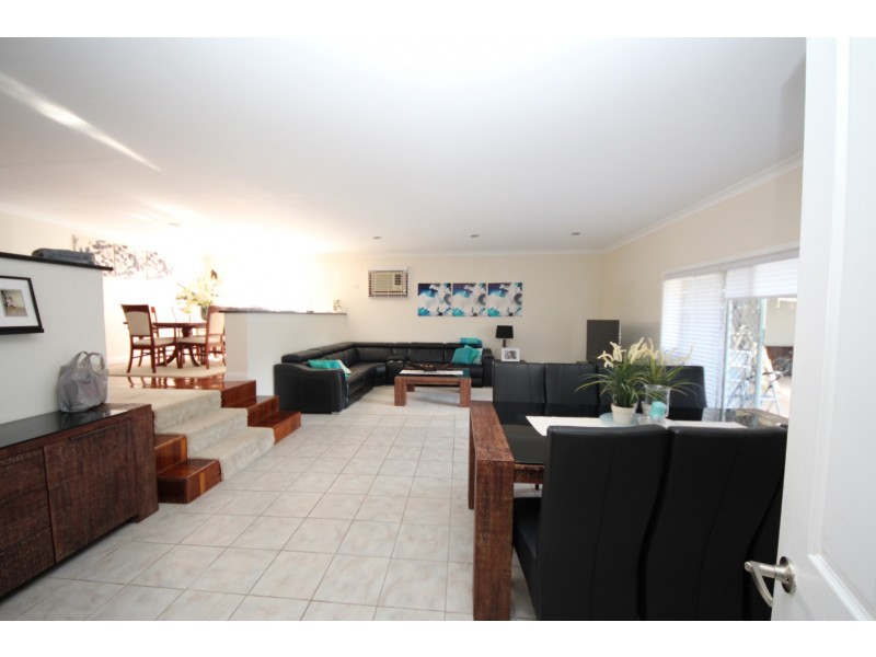 33 Highview Avenue, Greenacre NSW 2190