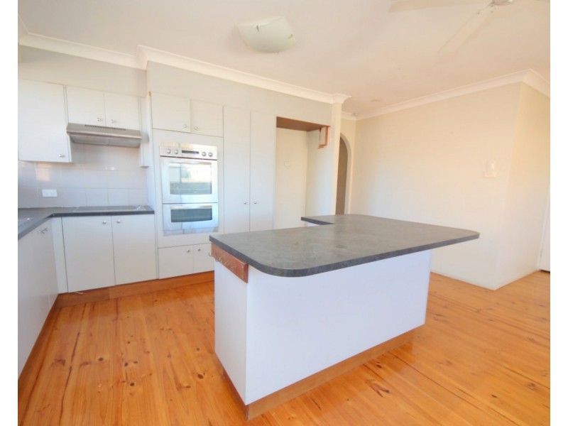 5 Nottingham Crescent, Chipping Norton NSW 2170
