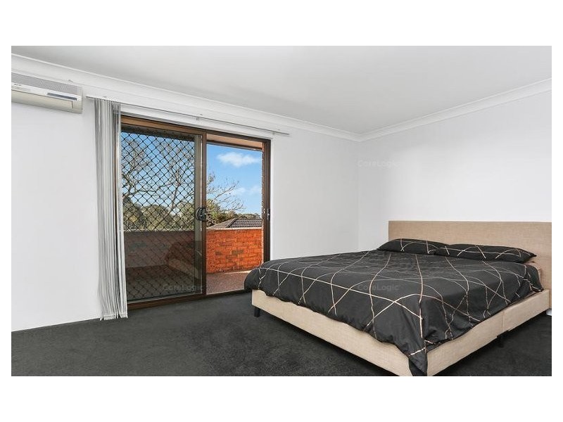 2/209 Hume Highway, Greenacre NSW 2190