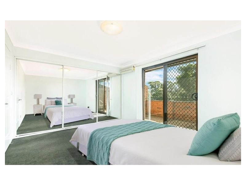 2/209 Hume Highway, Greenacre NSW 2190