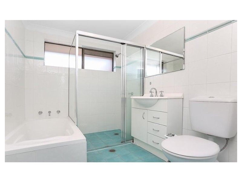 2/209 Hume Highway, Greenacre NSW 2190