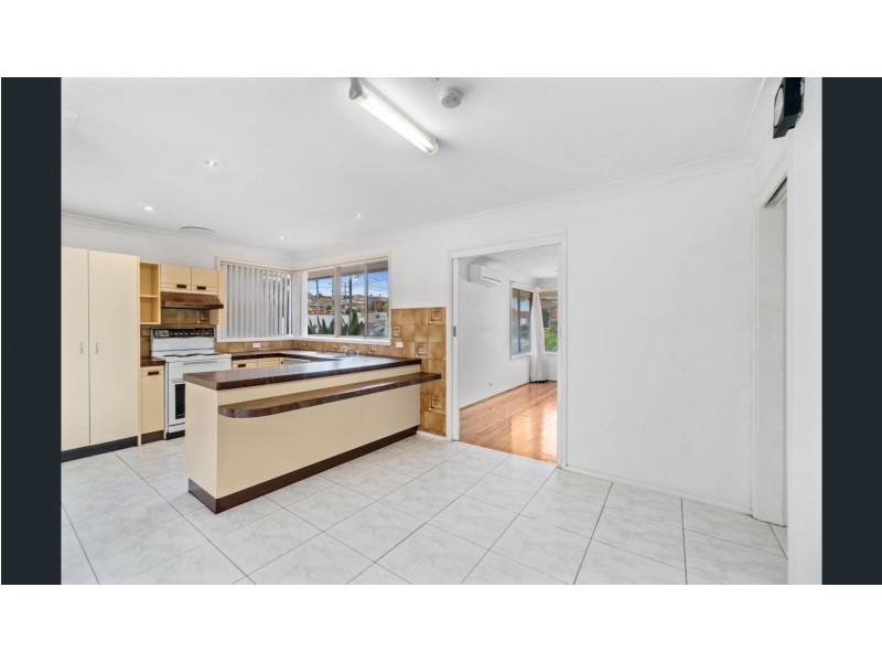 20 Caroline Crescent, Georges Hall NSW 2198