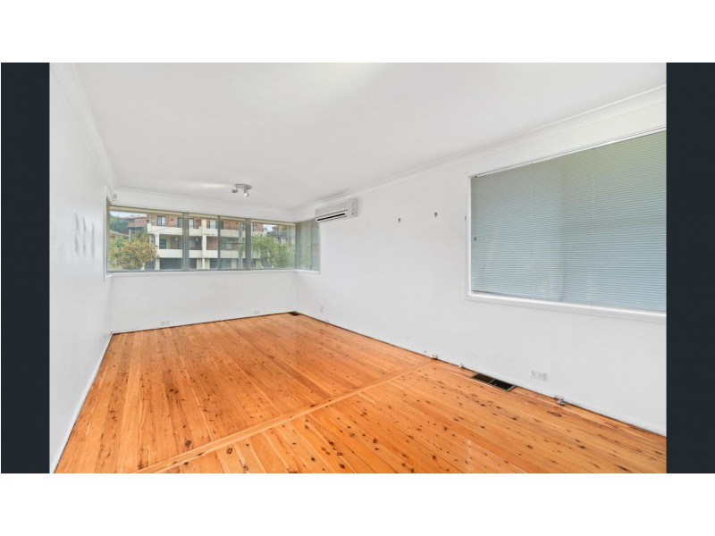 20 Caroline Crescent, Georges Hall NSW 2198