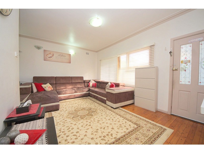 113 The Avenue, Bankstown NSW 2200