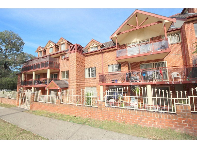 18/76 Meredith Street, Bankstown NSW 2200