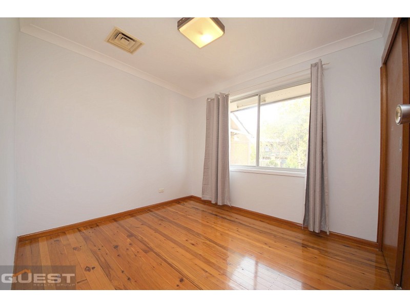 5 Flinders Road, Georges Hall NSW 2198