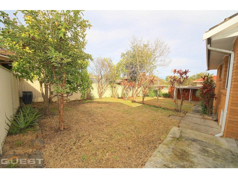 5 Flinders Road, Georges Hall NSW 2198